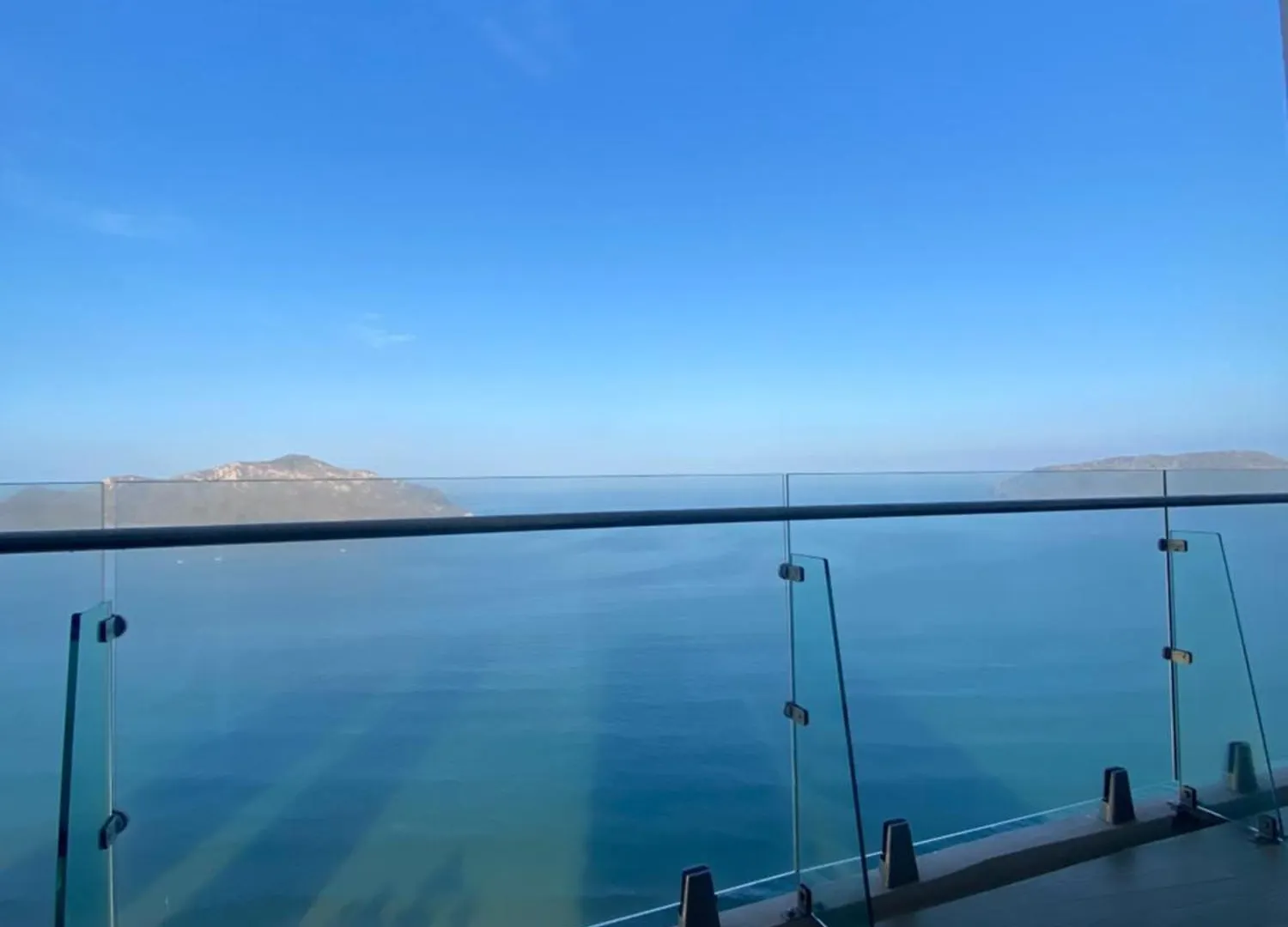 Camino Al Mar 